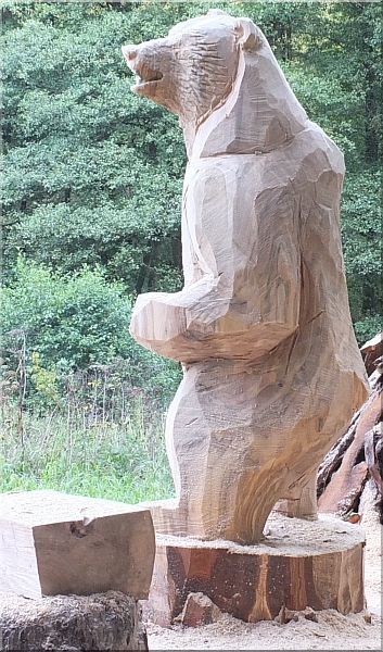 grizzly  b�r holzwerker jochen adam schnitzen mit der motors�ge